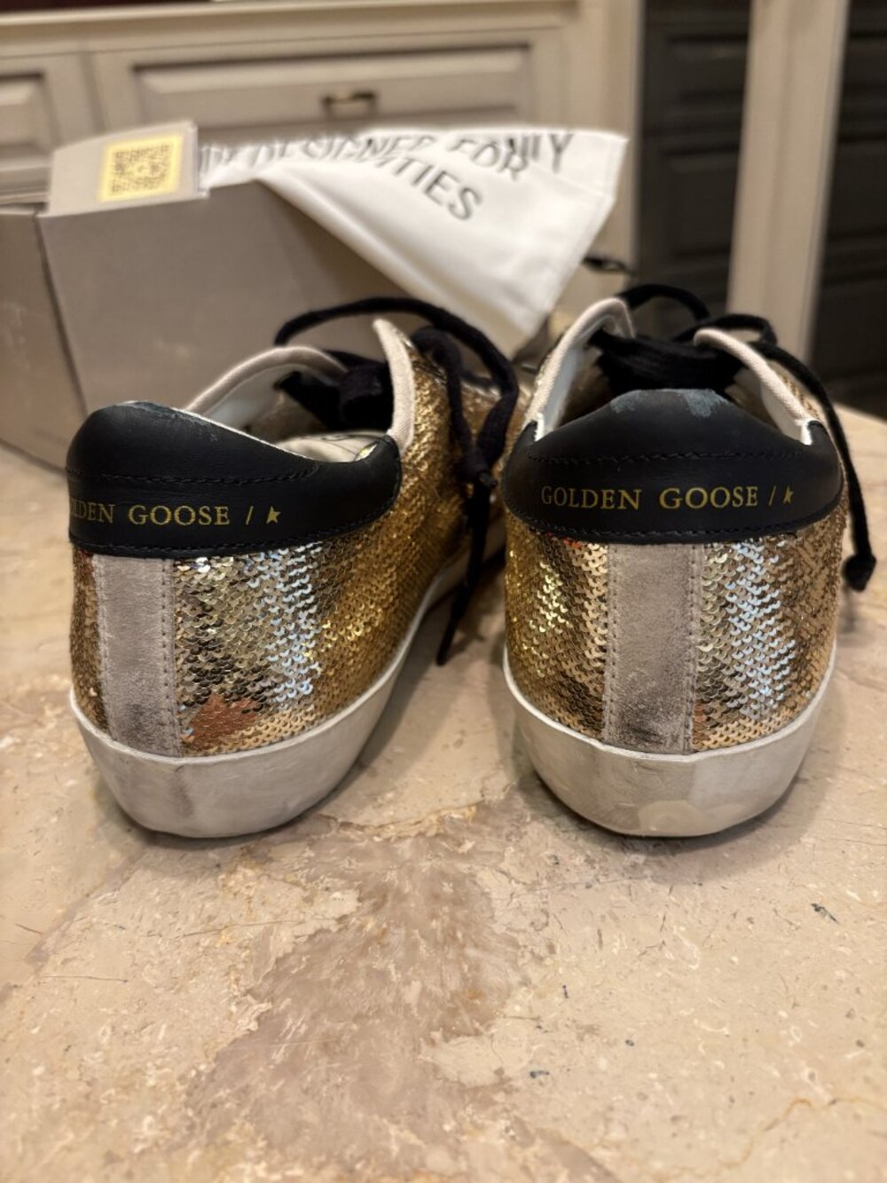 GOLDEN GOOSE SUPERSTAR METALLIC SEQUIN SNEAKERS - Size 9B/39EU-Gold/Black/Beige - Picture 3 of 7